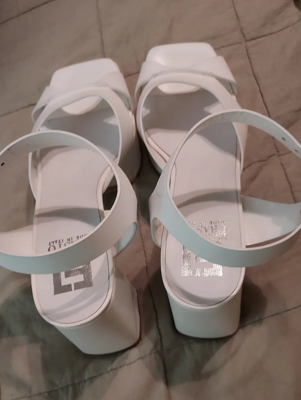 Emanuele Crasto White Platform Sandals Sz 8 Never Worn